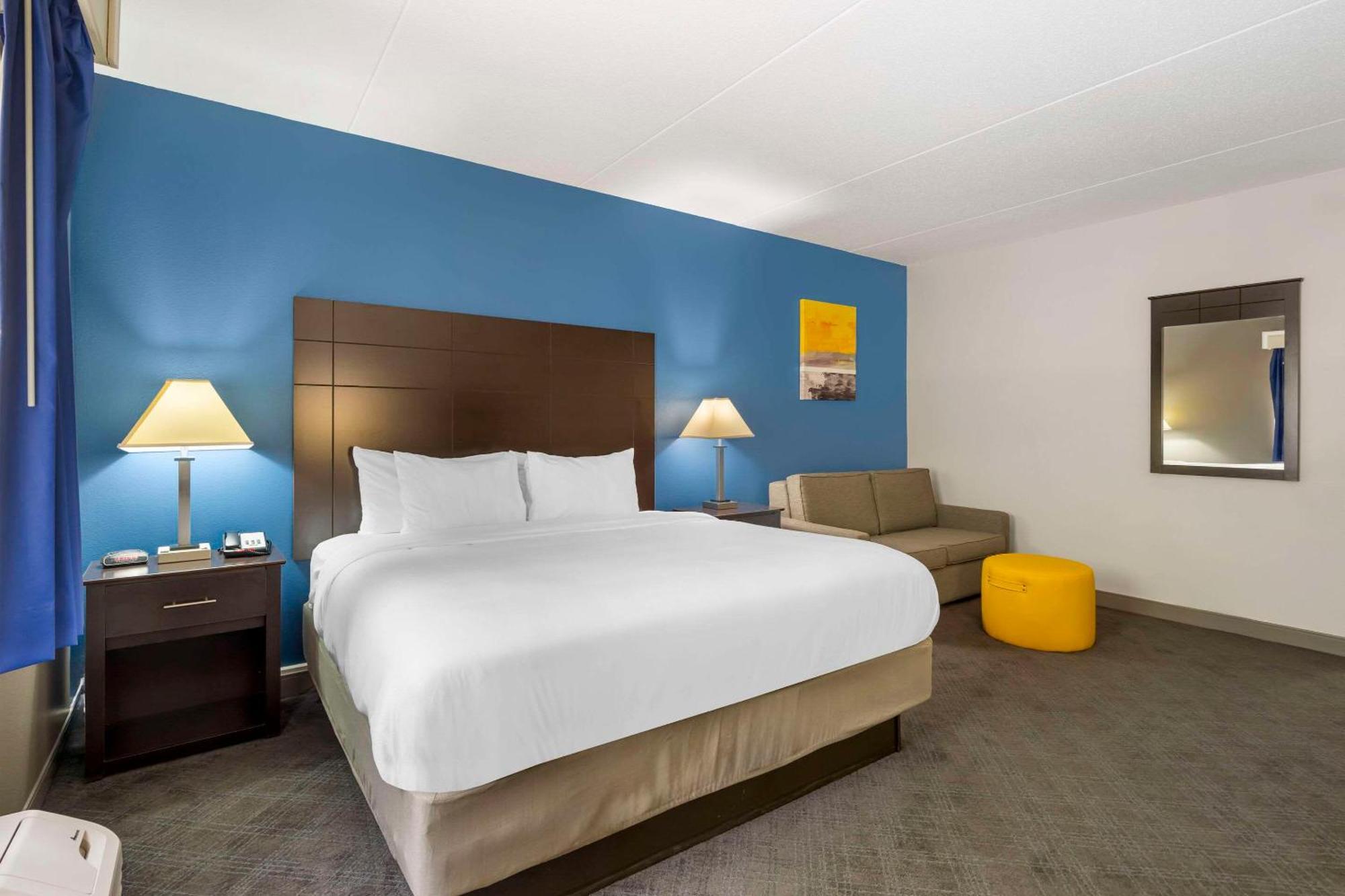 Hotel Comfort & Mundelein-vernon Hills 2*