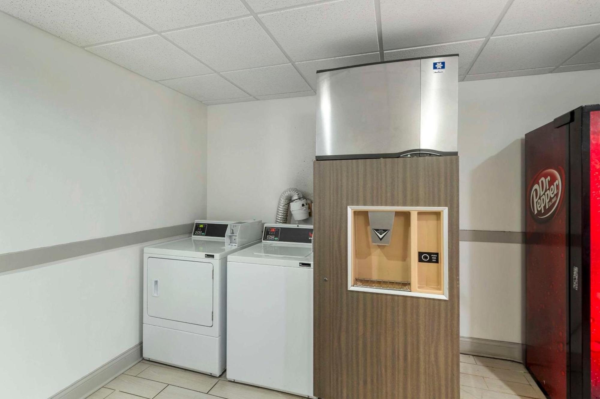Comfort & Mundelein-vernon Hills Hotel 2*