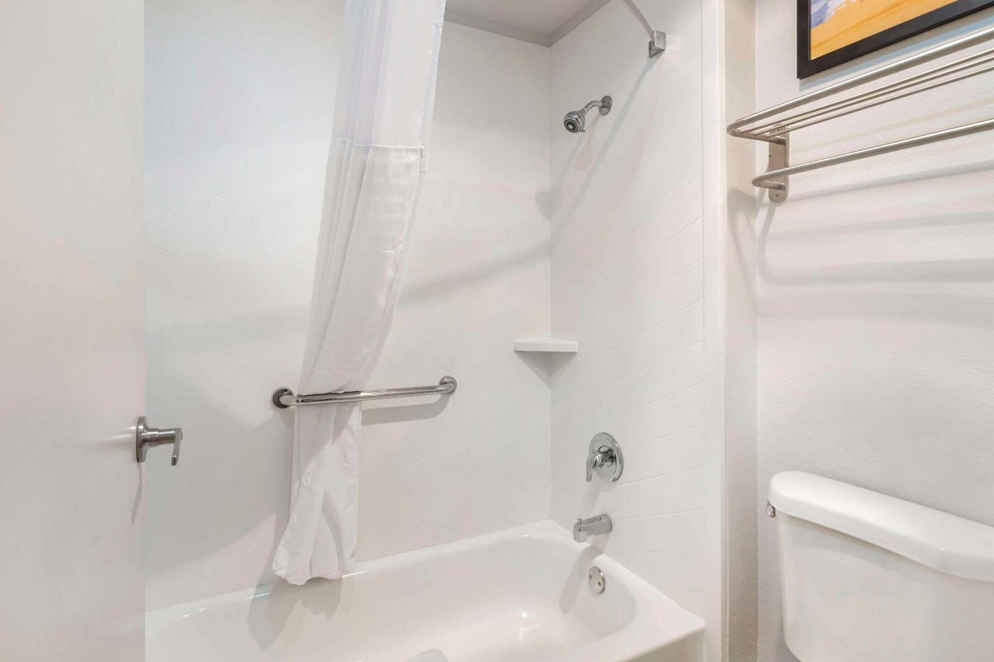 Comfort & Mundelein-vernon Hills Hotel