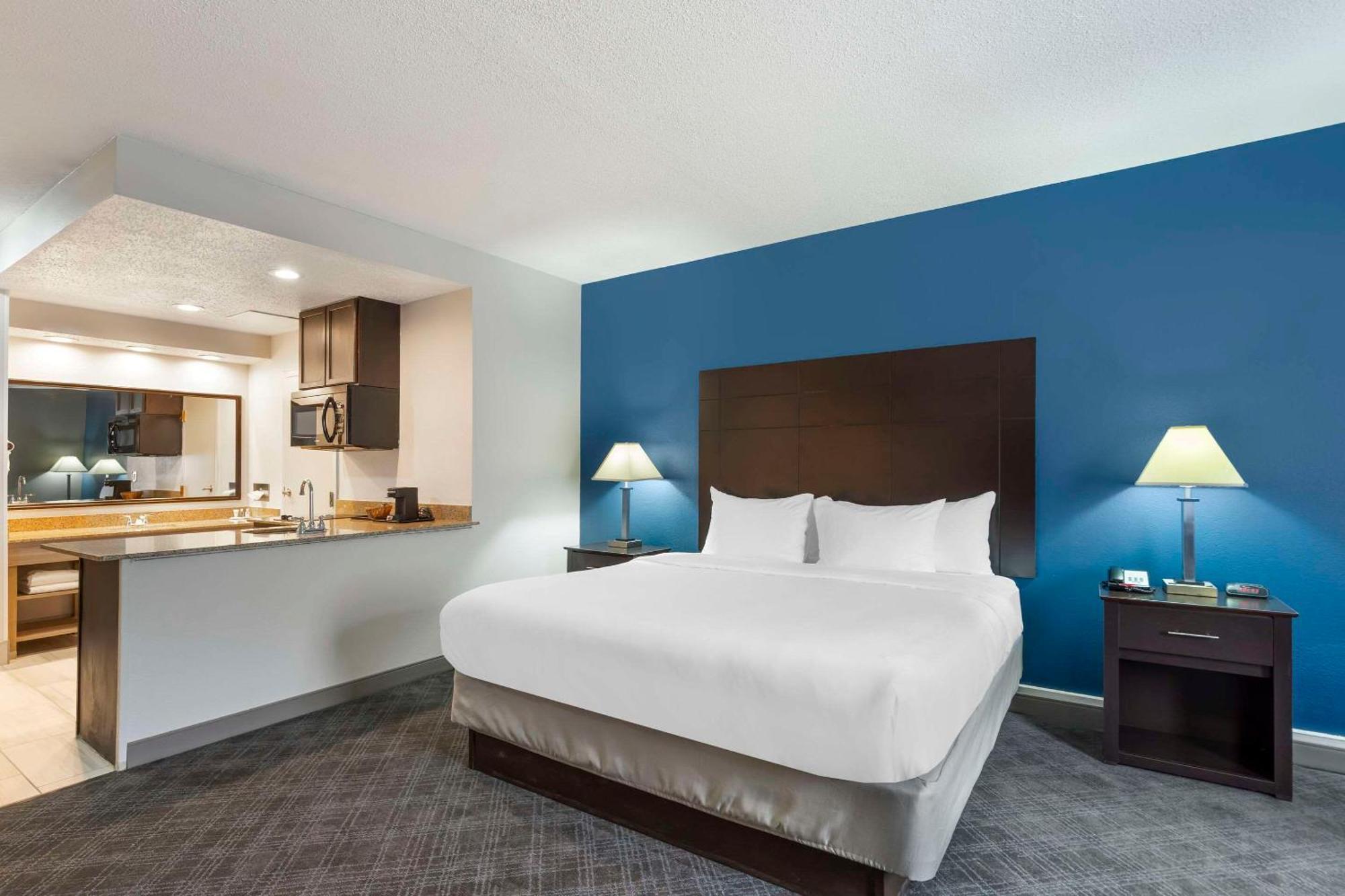 Comfort & Mundelein-vernon Hills Hotel 2*