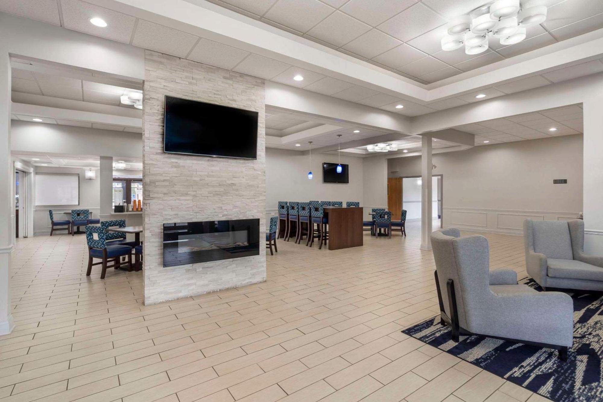 Comfort & Mundelein-vernon Hills