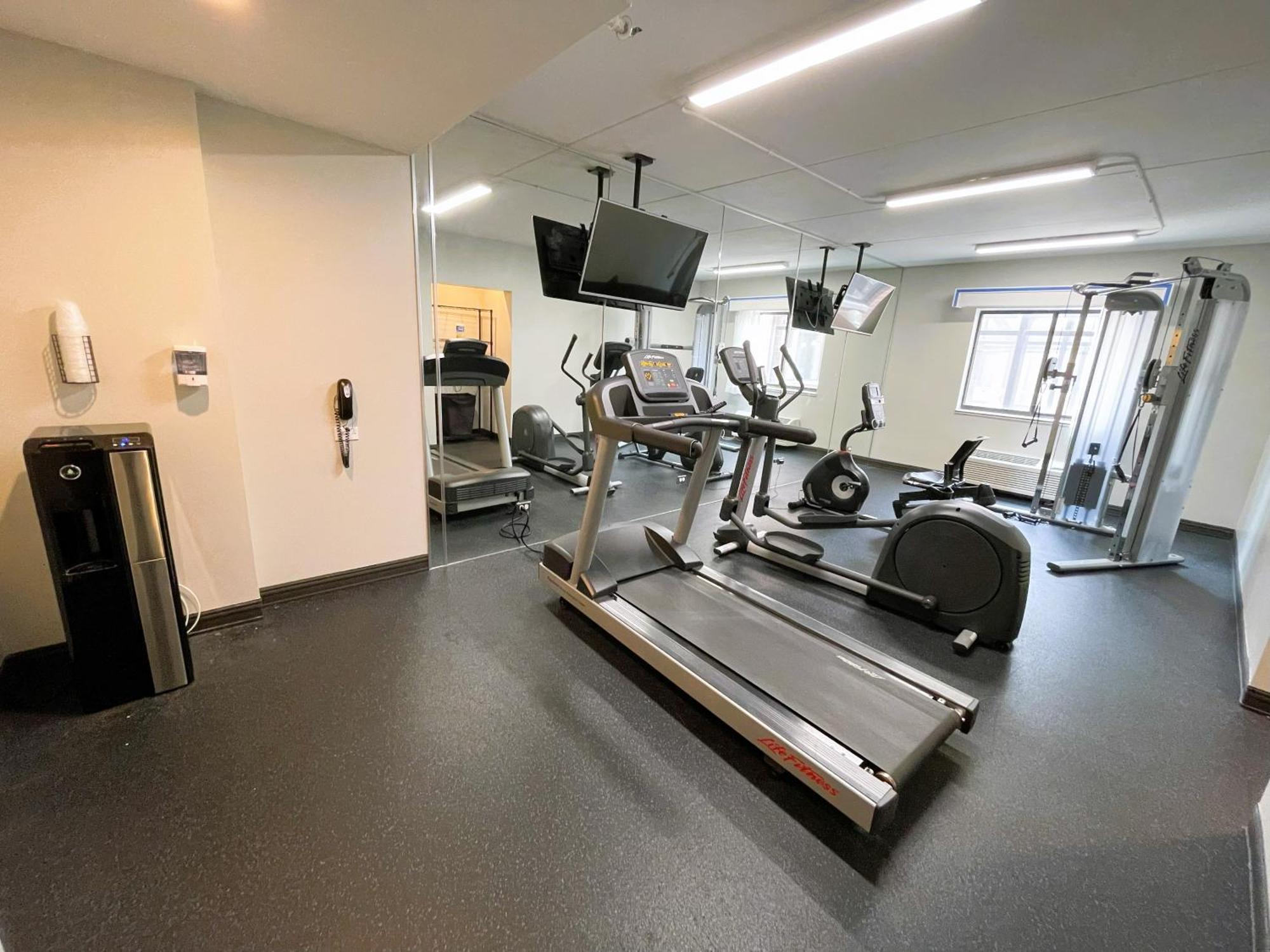 Hotel Comfort & Mundelein-vernon Hills 2*