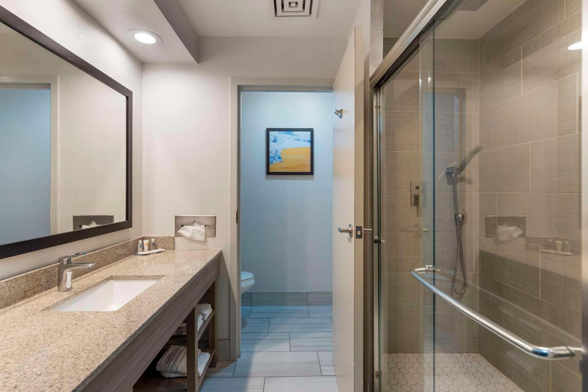 Comfort & Mundelein-vernon Hills Hotel Mundelein