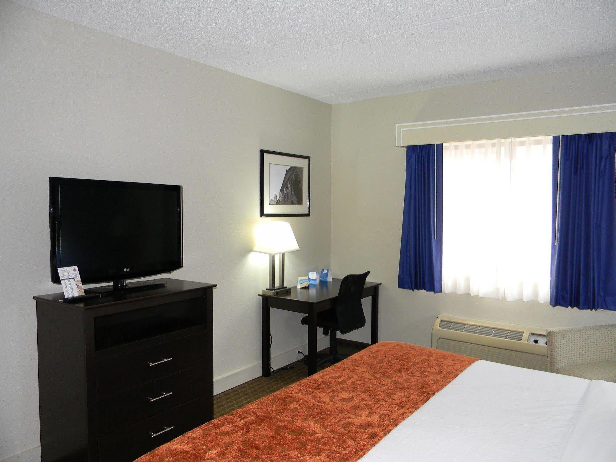 Hotel Comfort & Mundelein-vernon Hills 2*